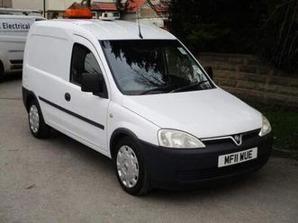 1.3 cdti 16v panel van 3dr diesel manual (134 g/km, 74 bhp) one owner