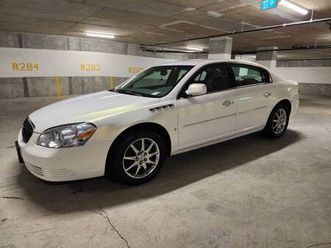 2005 luxury buick, very low kms, mint
