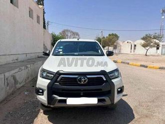 toyota hilux automatique