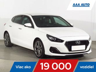 hyundai i30 fastback 1.4 t-gdi, automat, serv.kniha, koža