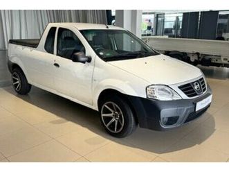 2023 nissan np200 1.6 a/c safety pack