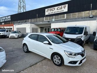 renault megane iii berline 5 ptes. dci 95 cv air tva recuperable 1ere main entretien complet a jour