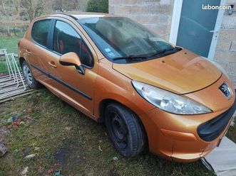 peugeot 207 - 285000 km - vendue dans l'état pour bricoleur ou pièces