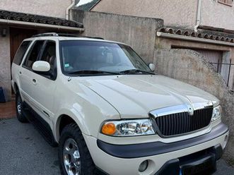 4x4 lincoln v8 américain