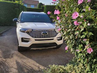 ford explorer platinum hybride rechargeable 7 places