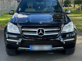 voiture de qualité familiale extrêmement bien entretenu