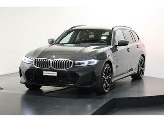 bmw-330e-xdrive-sag-touring-reserver-un-essai-sur-route