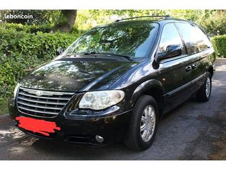 chrysler grand voyager luxe stow'n go boite auto moteur v6 174ch 7 places très bon état