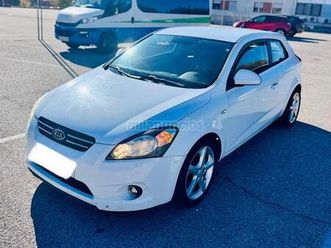 kia - ceed 2.0 crdi emotion