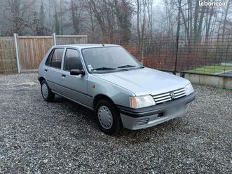 205 sacré numéro automatique + clim 40000km