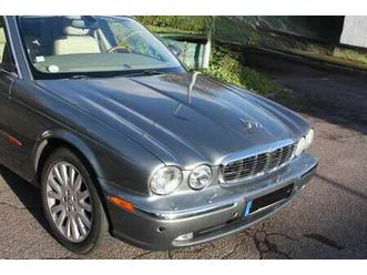 xj8 4.2 v8 executive irréprochable pour son âge, révision faite de nombreuses pièces et organes ont été contrôlés