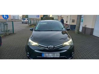 toyota avensis kombi diesel