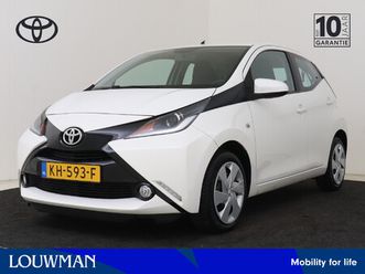 toyota aygo 1.0 vvt-i x-play | nl auto | dealeronderhouden |