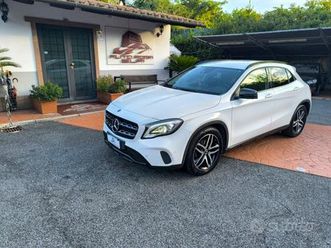 mercedes-benz gla 220 d automatic premium prezzo