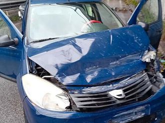 vettura incidentata come da foto senza creare nes