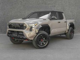 2025 trd pro 4x4 € 81500 +isodynamic red seats