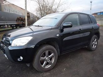 toyota rav4 2,0 i 4x4 po servisu,super stav