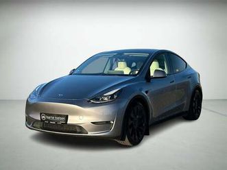 tesla model y performance awd 5d