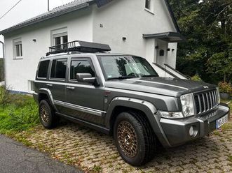 jeep commander overland 5.7 v8 hemi. overland