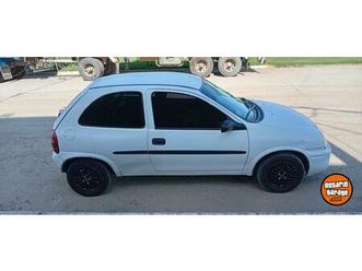 chevrolet corsa 3 puertas
