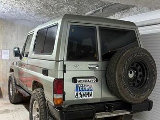 toyota land cruiser fzj 73