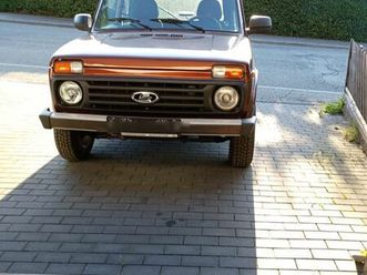 lada taiga 4x4