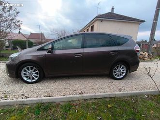 vente-vehicule-toyota-prius-skyview-136h-7-places
