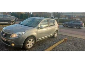 ② dacia sandero laureate 1.2 benzine euro 5 prête à immatricul — dacia — 2ememain