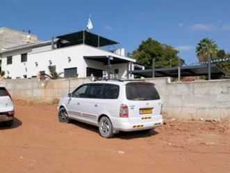 gls אוט׳ בנזין 2.7 (170 כ״ס)