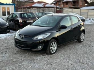 mazda 2 1.3-85кс ≫ 2011 • 7 800 лв. • id