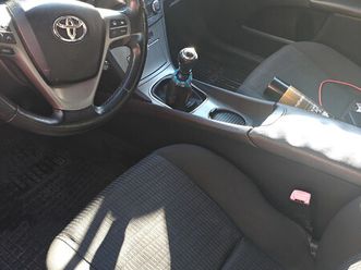 toyota avensis 2.2 2009