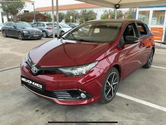 toyota-auris-1-8-hybrid-style-junho-17