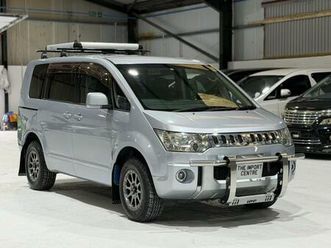 2007 misubishi delica d5 2.4 g premium edition petrol 4wd auto 8 seats ulez jaos mpv petrol autom...