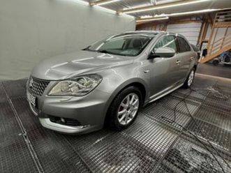 suzuki kizashi 2.4 sport top gepflegt!