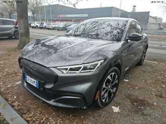 standard range premium awd 315cv auto tetto pan.