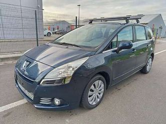 5008-1-6-hdi-premium-7places-cuir