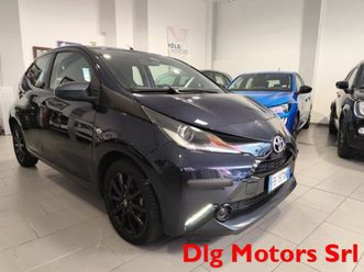 aygo 2ª serie aygo 1.0 vvt-i 69 cv 5 porte x-clusiv mmt