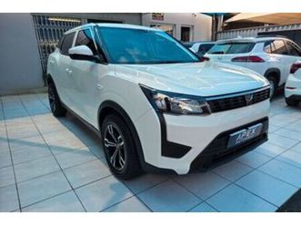 2022 mahindra xuv 300 1.2t se | w4