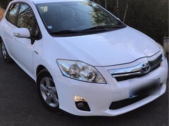 toyota auris hybride exécutive connect