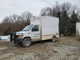 2006 ford e-350 box truck 10'