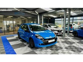 clio 3 rs trophy ( bleu dynamo )