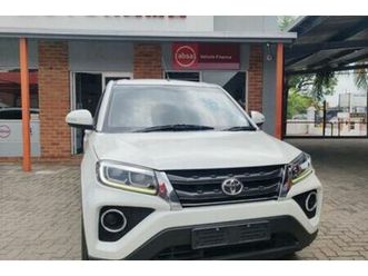 2021 toyota urban cruiser 1.5 xi