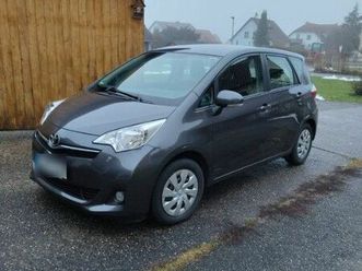 toyota verso-s 1.33 (unfallfrei; tüv 04/2026; 8-fach bereift)