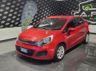 kia rio - 2012 1.1 crdi 75 cv