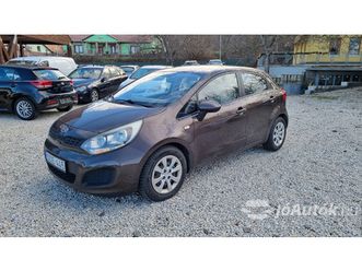 yaris 1.4 d-4d active comfort