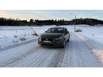 sedan 2.0 skyactiv-g v-hjul m-värm nyservad