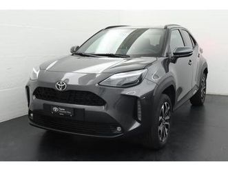 toyota yaris cross 1.5 vvt-i hsd trend awd-i: réserver un essai sur route !