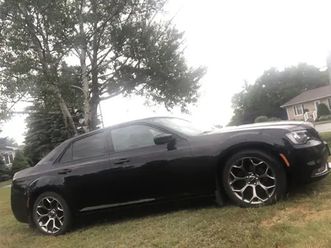 chrysler 300 s rwd 6cyl low km