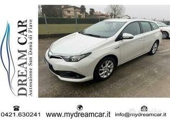toyota auris touring sports 1.8 hybrid