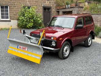 lada niva 1.7 legend schneeschild winterdienst schnee